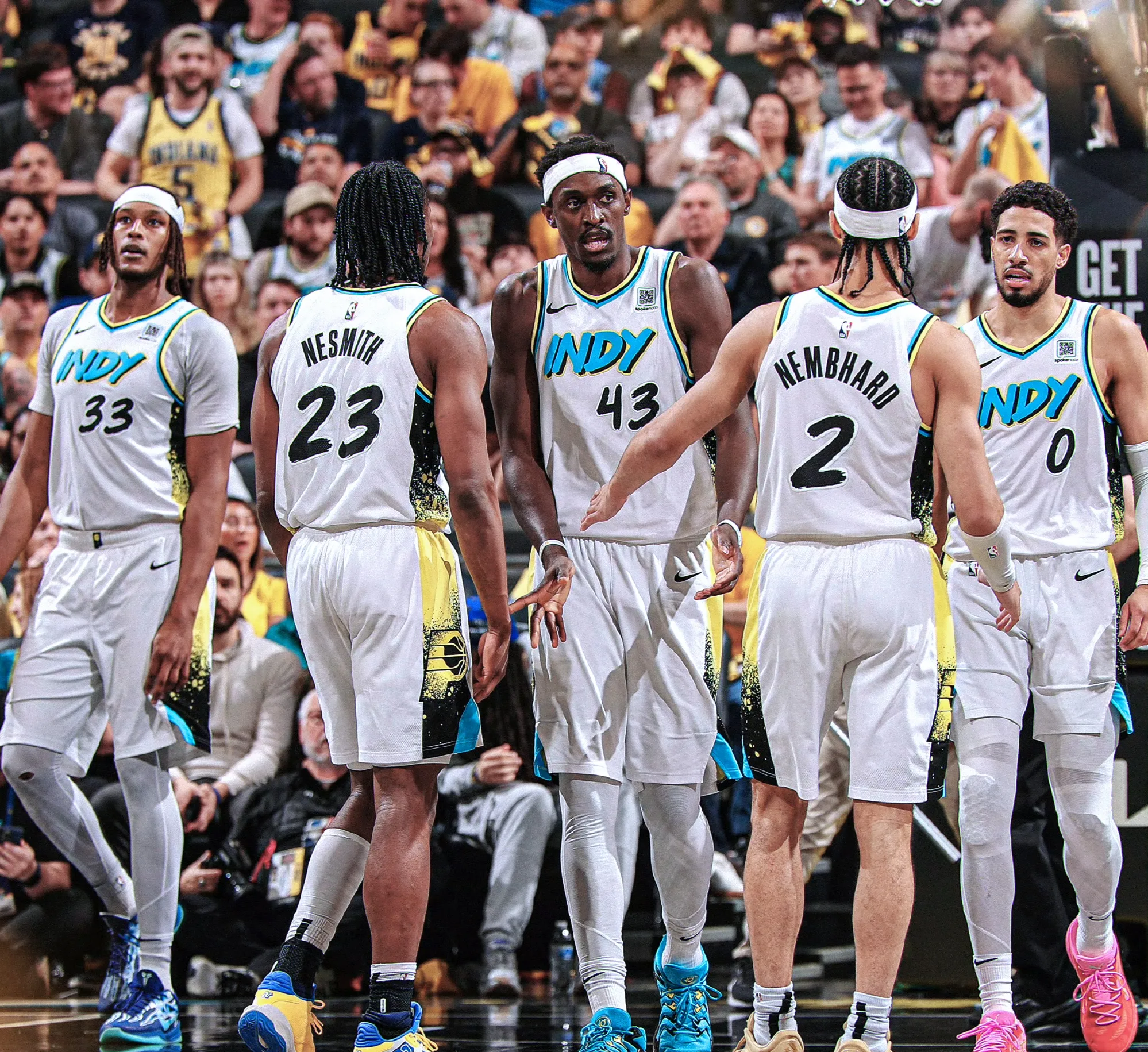 步行者客场战胜老鹰,继续保持不败 步行者客场战胜老鹰,继续保持不败